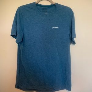 Patagonia medium active shirt like new for trail running or activewear needs